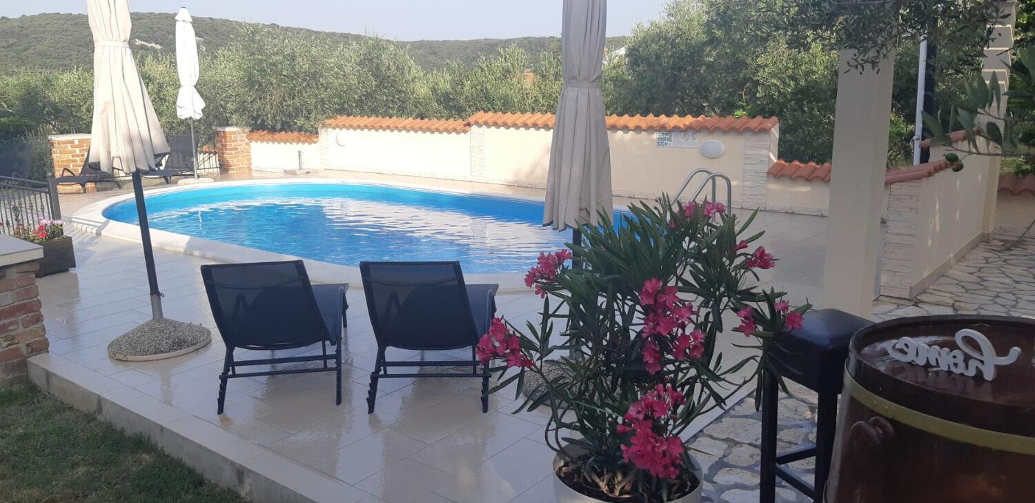 Apartments Robi- Swimming Pool And Beautiful Garden Kampor Eksteriør billede